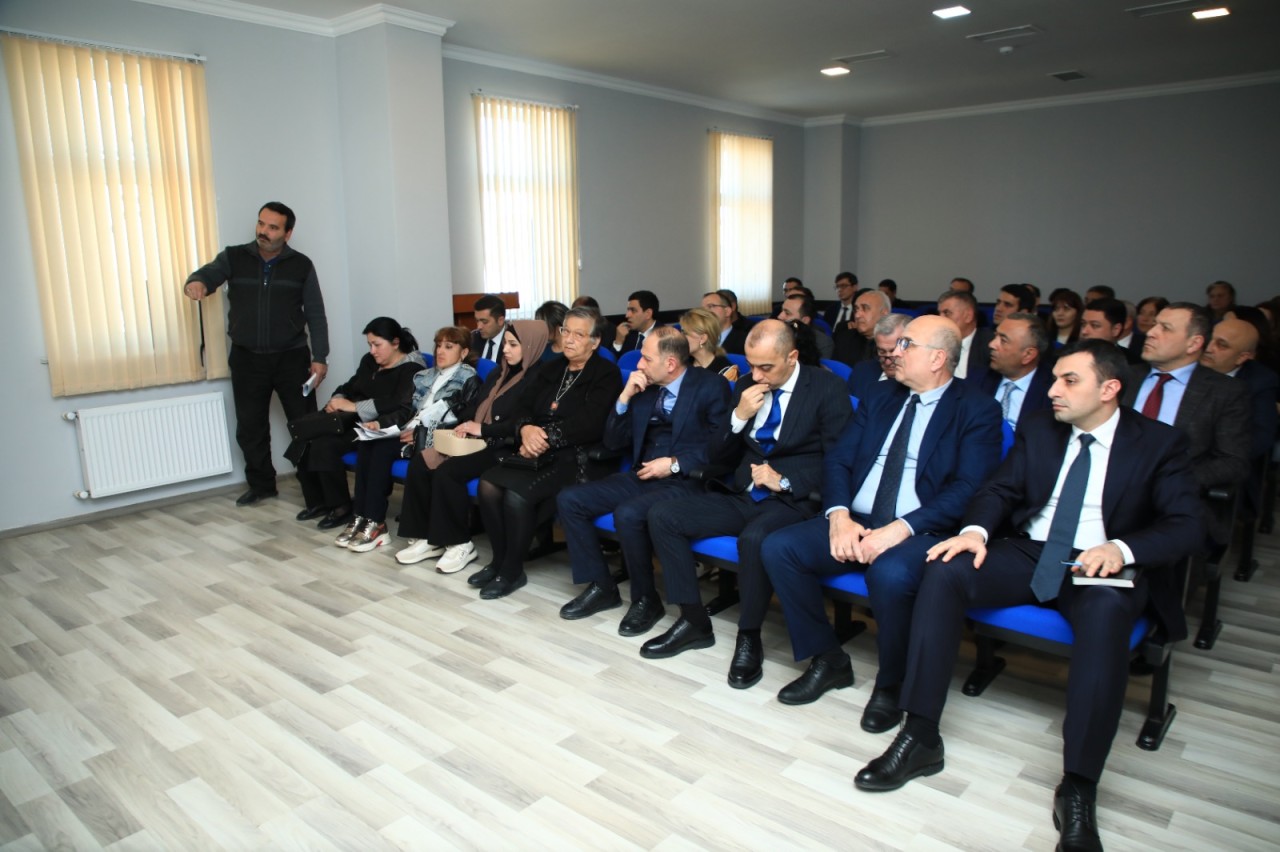 İcra başçısı Niyazi Bayramov vətəndaşlarla görüşdü - FOTOLAR